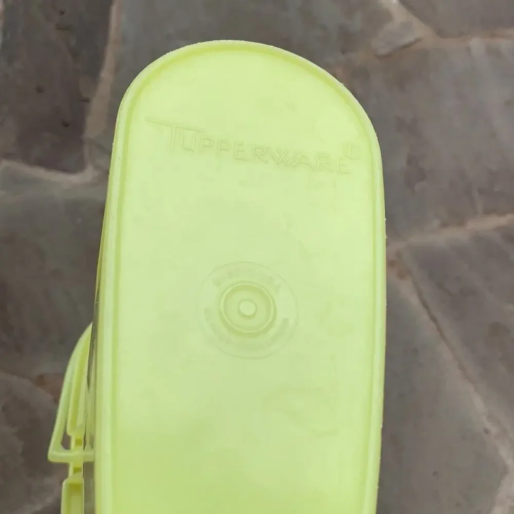 Vintage‎ yellow Tupperware pitcher